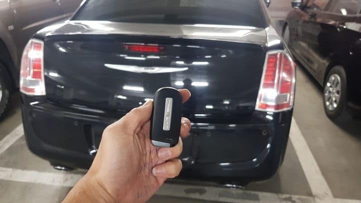 chrysler 300 2014 remote key image