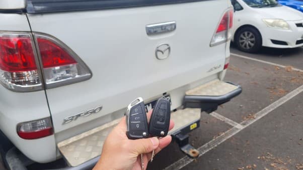 mazda bt50 2014 remote key image
