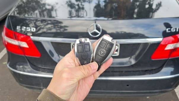mercedes e250 2010 remote key image
