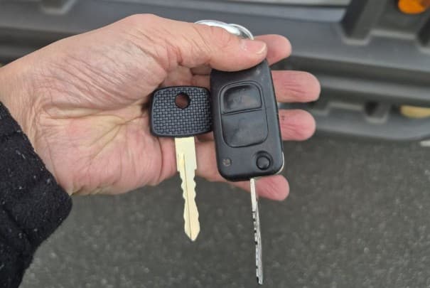 mercedes sprinter 2003 key only image